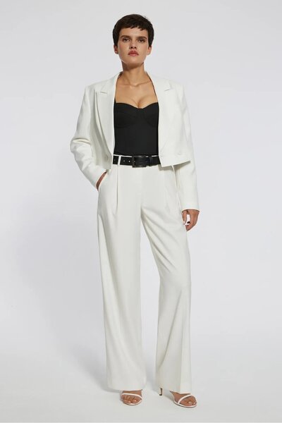 Saade Λευκό Γυναικείο Μπλέιζερ διπλό πέτο με κλειστή εφαρμογή, υφαντό, κομμένο στο κάτω μέρος - Κομψό & Αθλητικό