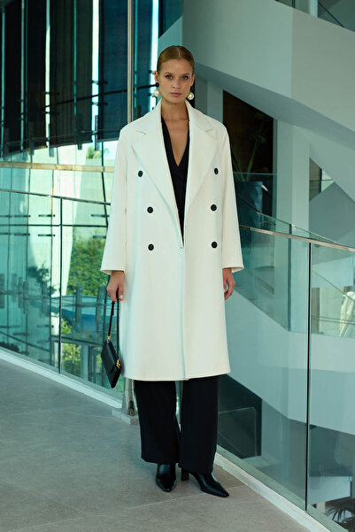 Vitrin Дълго вълнено палто с копчета