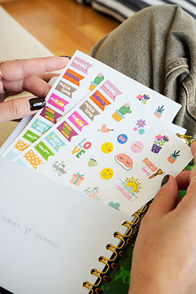 Victoria's Journals Spiral Bound Hardcover 2026 Daily Agenda A5