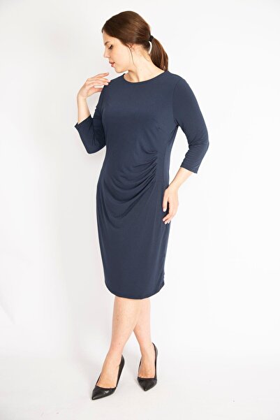 Şans Dámské námořnicky modré velké šaty s rukávem Capri se splývavým pasem 65n36379