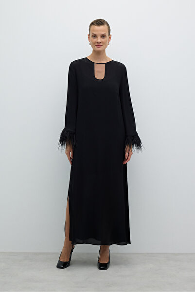 Roman Yırtmaçlı Kolları Otriş Detaylı Elbise Siyah K2511030_001