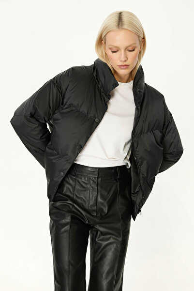 QAWWA Women's Black Windproof Waterproof Padded Coat