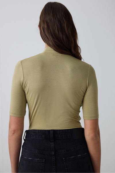 Penti Haki Yarım Balıkçı Yaka 3/4 Kollu Slim Fit Üst