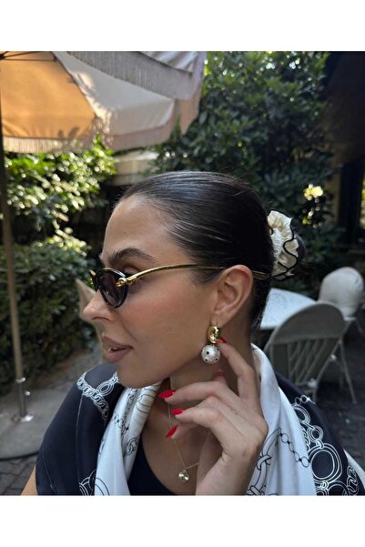 Bubbleatelier Beyaz mineli puantiye detay gold küpe