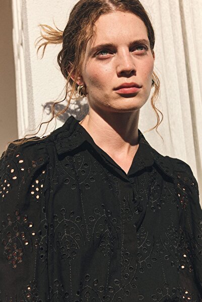 Antioch Black Women's Fisto Embroidered Dress