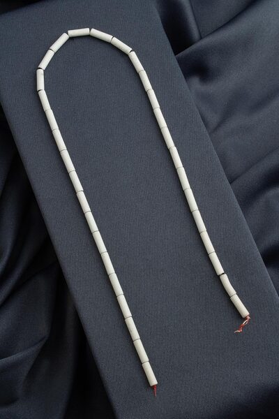 Uçar Doğaltaş Hematit Doğal Taş Mat Beyaz Silindir Kesim 4x13mm Dizi [AA]
