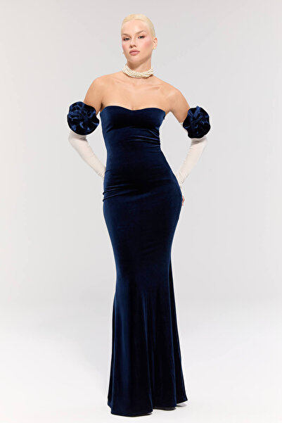 Nur Karaata Versailles Rose N&W Gown