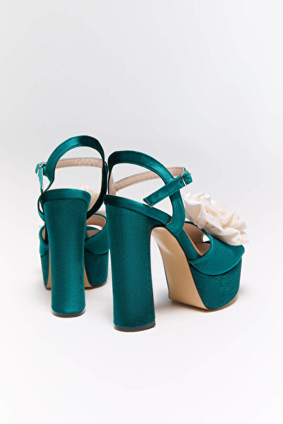 Nur Karaata Bloom Green Heels