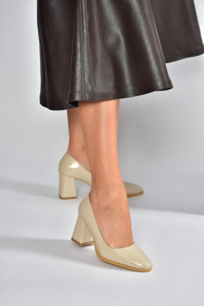 Fox Shoes V676680060 Beige Rustic Thick Heeled Women's Shoes
