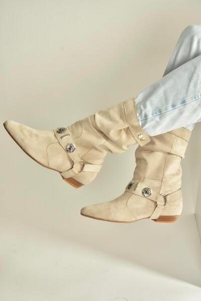 Fox Shoes V380519002 Γυναικείες μπότες με ίσιο πάτο σε μπεζ σουέντ, άνετη εφαρμογή