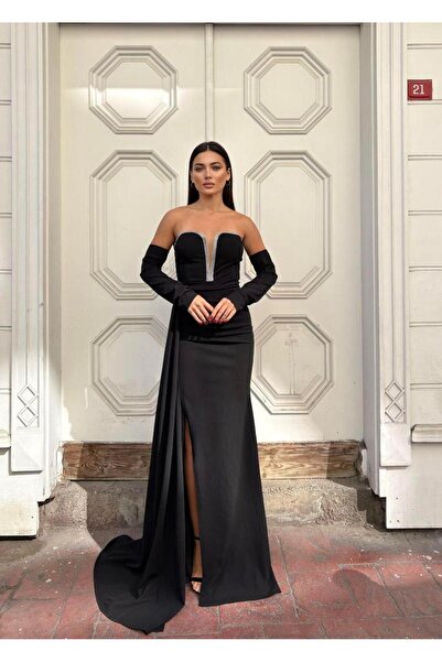 Modafeminen Uzun kollu, vücudu saran balık kesim ve önündeki kuyruk/drape det...