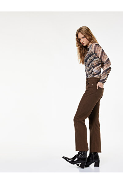 Koton Cotton Buttoned Pocket Slim Fit Short Spanish Leg Jeans - Kick Flare Jeans