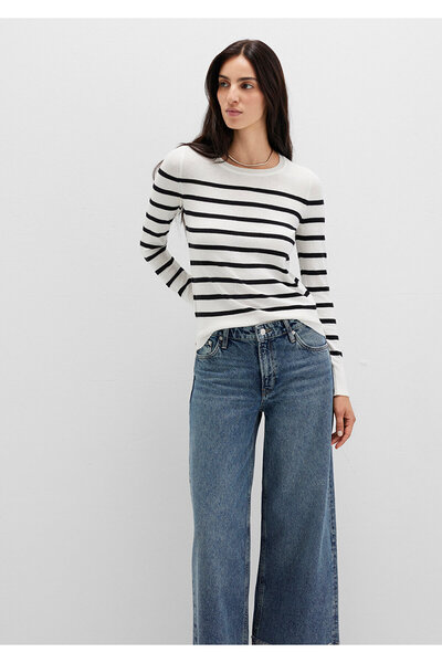 Mavi Bisiklet Yaka Çizgili Siyah Kazak Slim Fit / Dar Kesim 1710545-85407