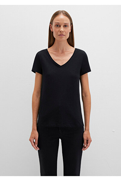 Mavi V Yaka Flamlı Siyah Basic Tişört Slim Fit / Dar Kesim 168260-900