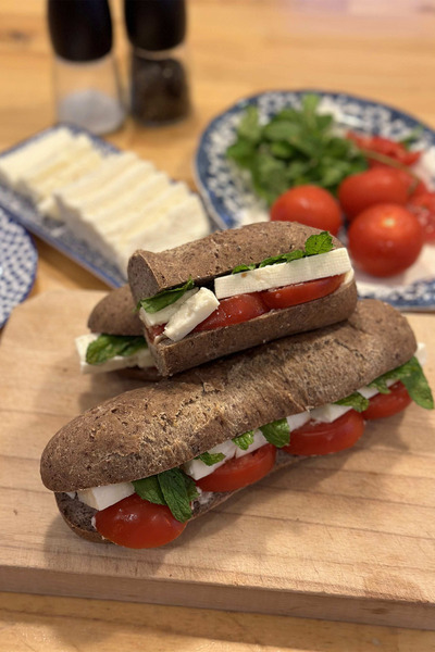 GLUTENSİZİZ by beys Glutensiz Yulaflı Karabuğday Vegan Baget Ekmeği 225 g.