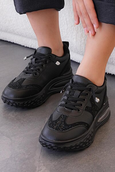 Guja ERİCA İTHAL ÖZEL SERİ HAKİKİ DERİ TAŞ DETAYLI KADIN SPOR AYAKKABI SİYAH