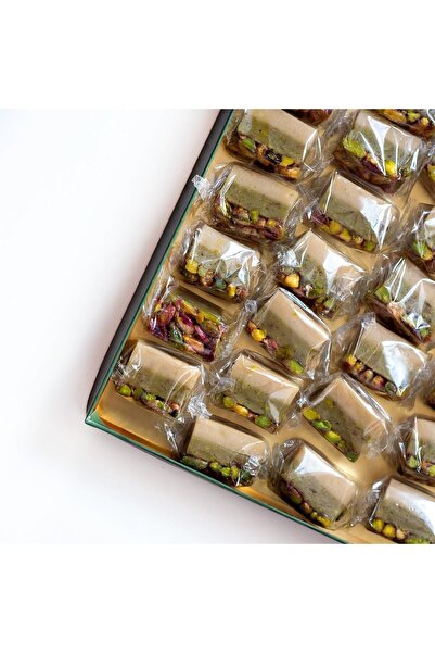 Baklawati Antep Fıstıklı Badem Ezmesi: Şıklığı Ve Eşsiz Lezzeti Bir Araya Getiren Doğu Ikramı 1 kg