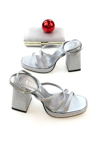 İNNA Дамски вечерни обувки Jeska с камъни по токовете