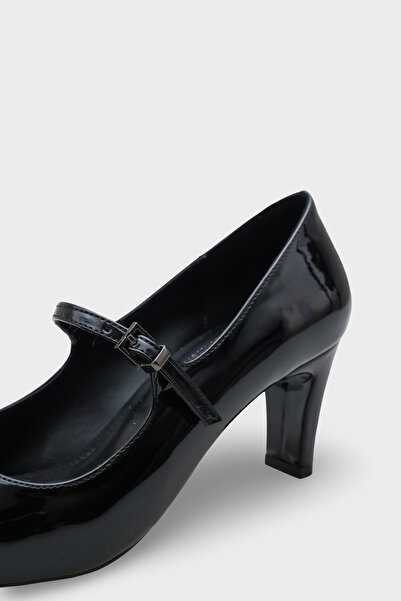 Capone Outfitters Melody Sivri Burunlu Orta Topuklu Rugan Görünümlü Kadın Ayakkabı