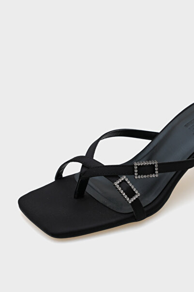 Capone Outfitters Milena Blunt Toe Medium Heeled Double Stone Buckle Satin Women's Slippers