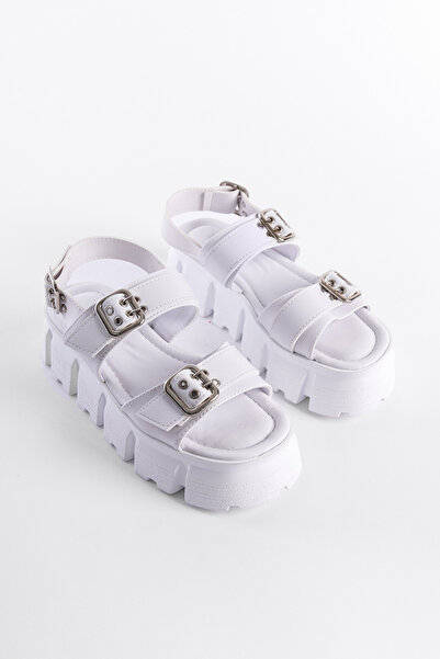 Capone Outfitters Damensandalen mit Keilabsatz und doppelter Riemenschnalle