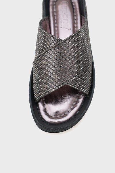 Capone Outfitters Жіночі капці на підборах Maren з хрестовидним каменем з детально заповненим каблуком