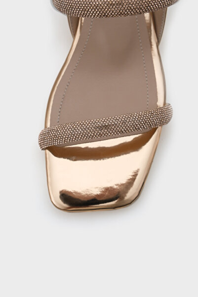 Capone Outfitters Coral Blunt Toe Stone Double Thick Strap Short Heeled Mirror Fabric Women's Sandals