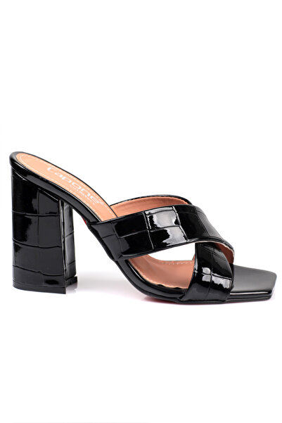 Capone Outfitters Nagy krokodilmintás 015-ös sarkú, tompa orrú női papucs