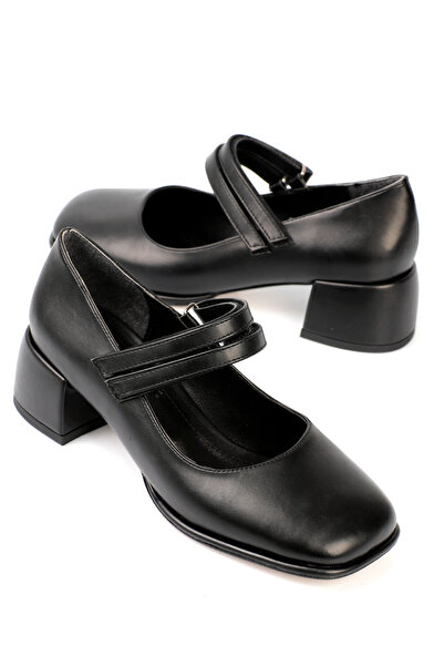 Capone Outfitters Boty Mary Jane s dvojitou přezkou s tupou špičkou