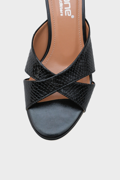 Capone Outfitters Дамски пантофки с нисък ток и кръстосани ремъци Taya