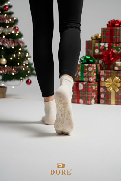 Dore Orijinal Kadın Yılbaşı Temalı Yoga & Pilates Çorabı Kaydırmaz Tabanlı Yılbaşı Hediyesi Çorap 1 Çift