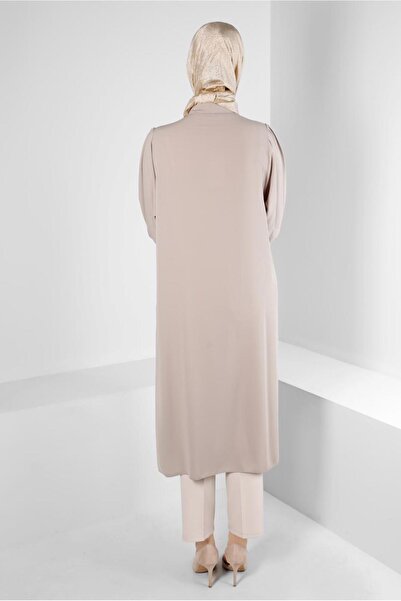 Alvina WIDE ARM TUNIC WITH ACCESSORY DETAIL 43532