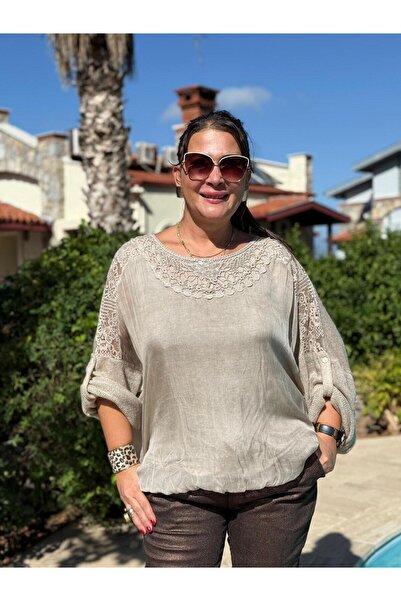 Punta Otantik NC1888 Μεταξωτό πλεκτό είδος με δαντέλα στην πλάτη και στους ώμους Ιταλική μπλούζα κρεμ