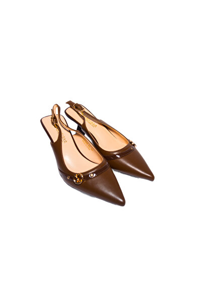 Amigo Women's Brown Patent Leather Heel Pumps from Bekal