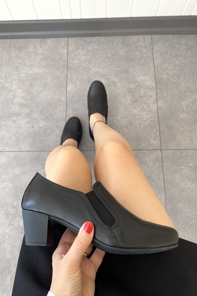 Tamdabu Ayakkabı SİYAH HAKİKİ DERİ ANATOMİK TABAN RAHAT VE ŞIK GÜNLÜK KADIN AYAKKABI TMD202521