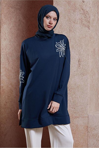 Alvina Tracksuit Tunic - Chain Detailed, Model 44638