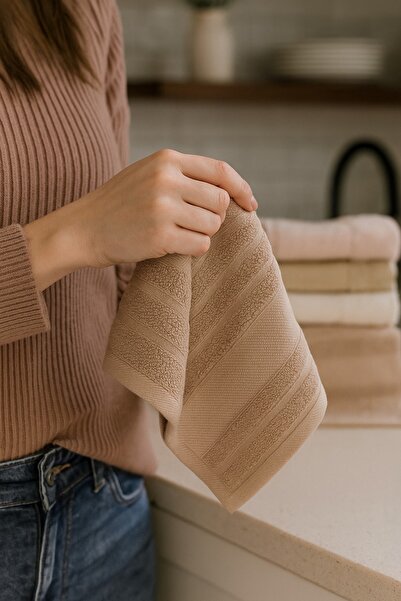SARİNA renkli bir dünya Luxury Softnes 4-Piece 30X50 cm Hand and Face Towel Set / Kitchen Towel