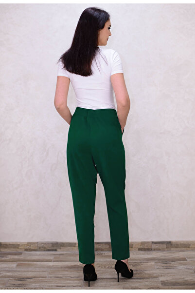 Elis Fashion Women's green plus size high waisted pants with gold accessory