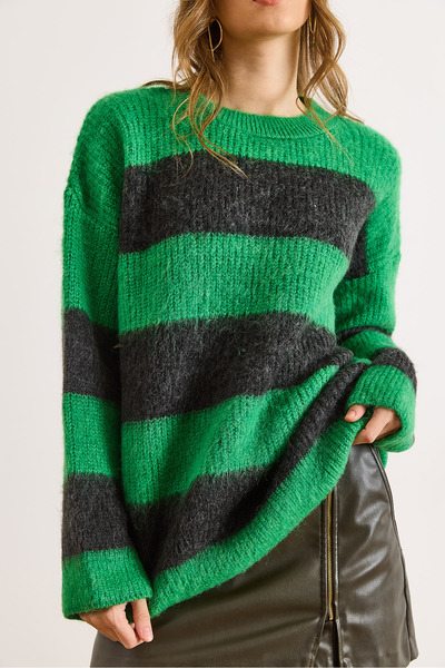 Olalook Women's Green Black Striped Soft Textured Thick Knit Sweater Kzk-19001039