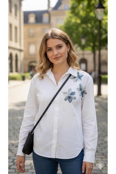 Meşe Moda Alb clasic cu detaliu de flori albastre