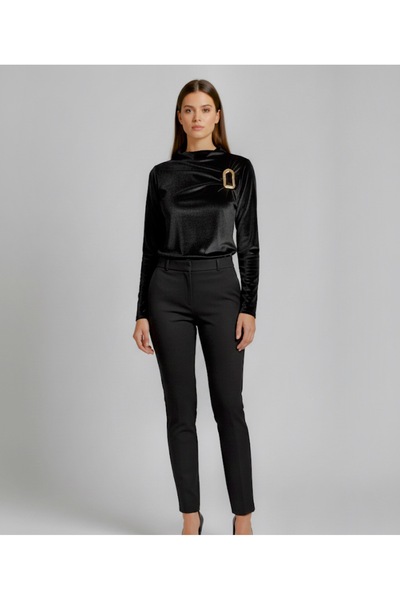 rushana Kadın göğüs aksesuarlı kadife kumaş esnek bluz