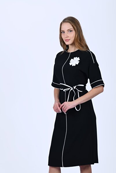 la luce Siyah Ecru Kontrastlı Çiçek İşlemeli Saten Elbise - LE582