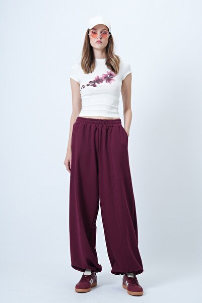 VAGGON Women's Burgundy Double Pocket Stitching Detailed Jogger Pants Prmx14655