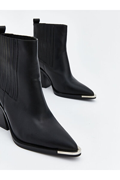 LC Waikiki Γυναικείες μπότες Leather Look