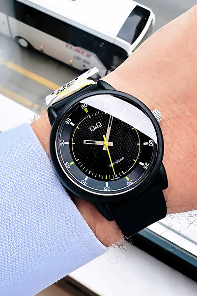 Q&Q 10 Atm Water Resistant Black Color Silicone Cord Original Men's Wristwatch - Gift Bracelet Qqeg2002C7