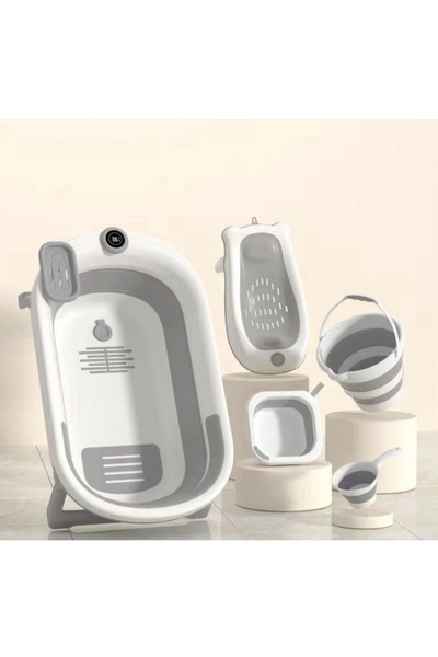 Un 8-Piece Baby Bath Set with Digital Thermometer and Practical Accessories