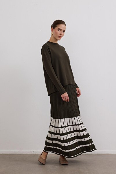 Hilay Perla Piliseli Triko Etekli Takım HAKİ