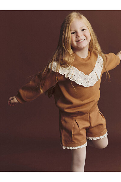 LC Waikiki Brown Crew Neck Ruffled Girls' Sweatshirt