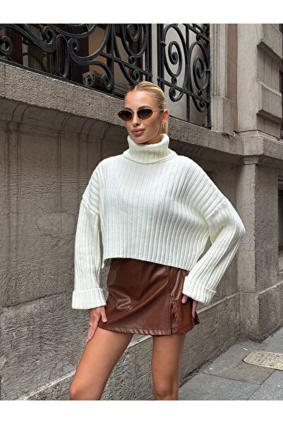Le Savu Sevunera Balıkçı Yaka Fitilli Triko Oversize Kol Kıvrım Detaylı Beyaz Renkli Crop Kazak