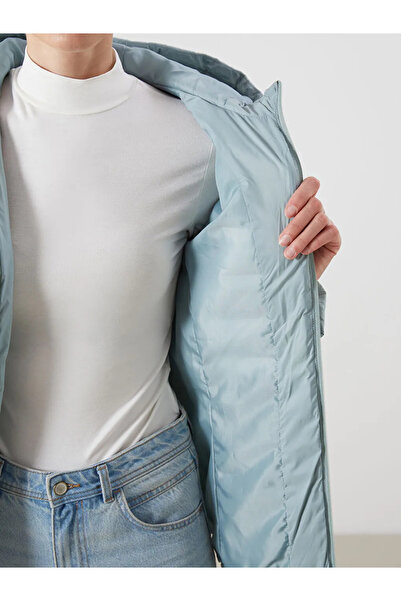 LC Waikiki Palton puf uni cu glugă pentru femei